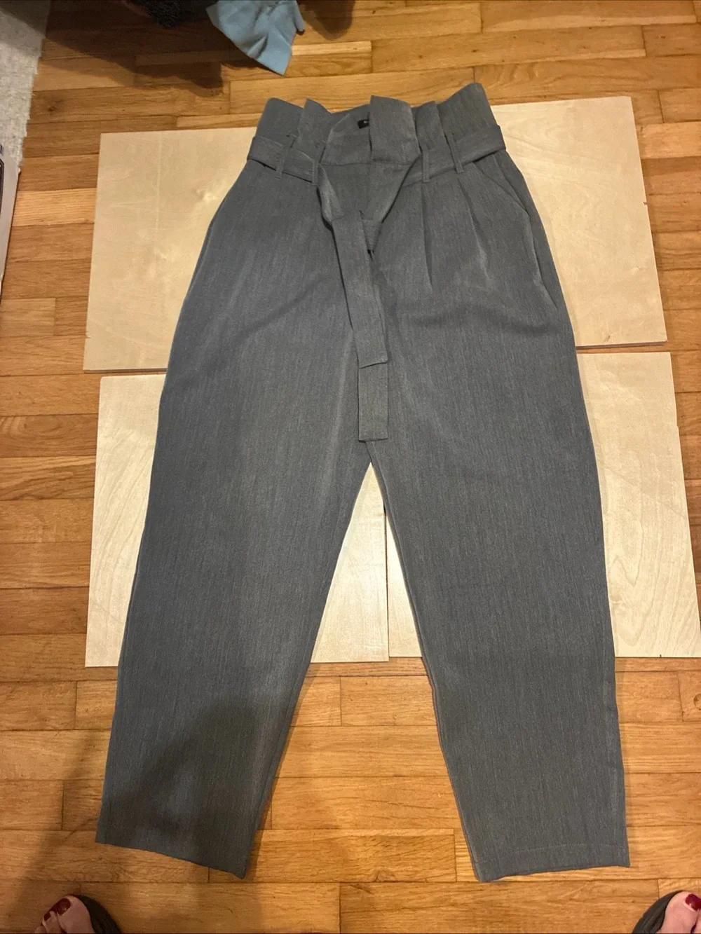 Romeo & Juliet Couture Gray High-Waist Paperbag Chinos
